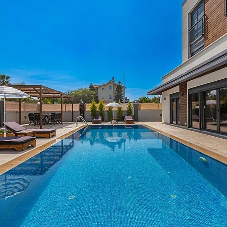 Villa Near By The Land Of Legends , 40 M2 Private Pool Batiatus Belek