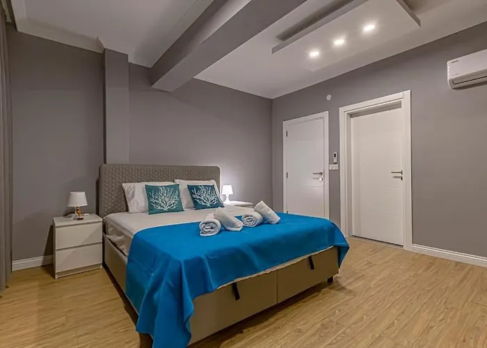 Near By The Land Of Legends , 40 M2 Private Pool Batiatus Vilă