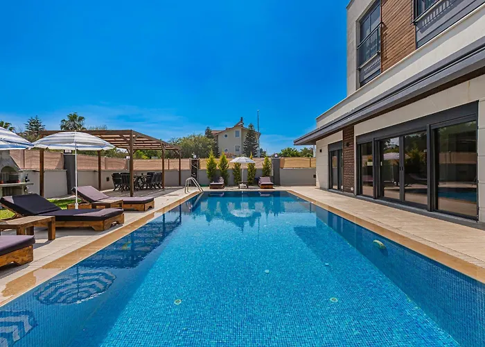Vilă Near By The Land Of Legends , 40 M2 Private Pool Batiatus Belek