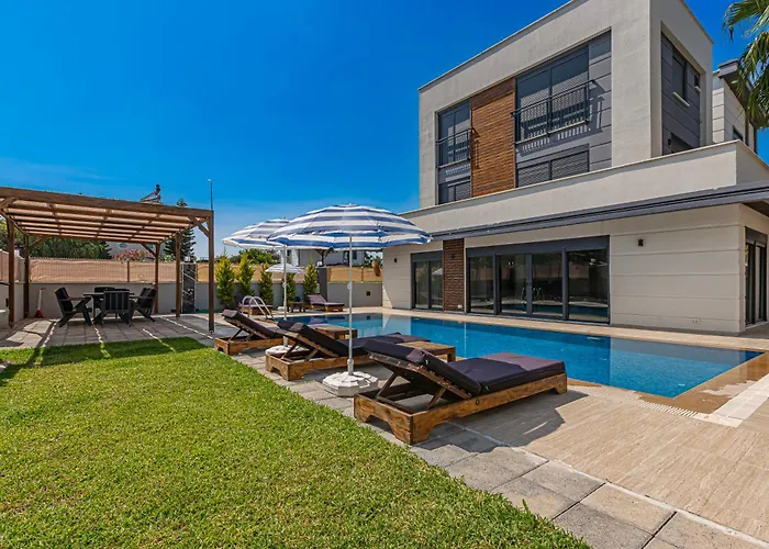 Vilă Near By The Land Of Legends , 40 M2 Private Pool Batiatus Belek