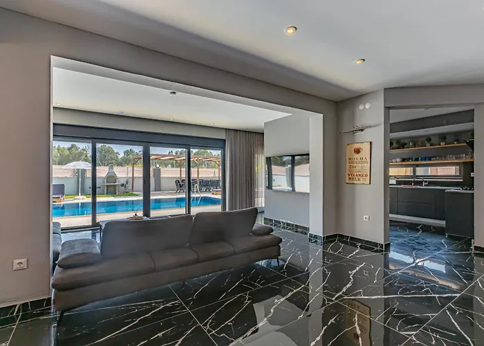 Near By The Land Of Legends , 40 M2 Private Pool Batiatus * Belek